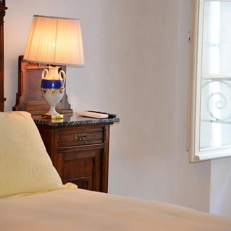La Terrazza Di Vico Olivi B&B Ventimiglia Kültér fotó