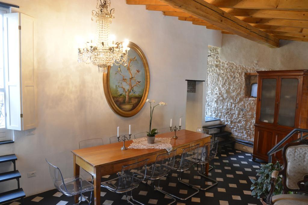 La Terrazza Di Vico Olivi B&B Ventimiglia Kültér fotó